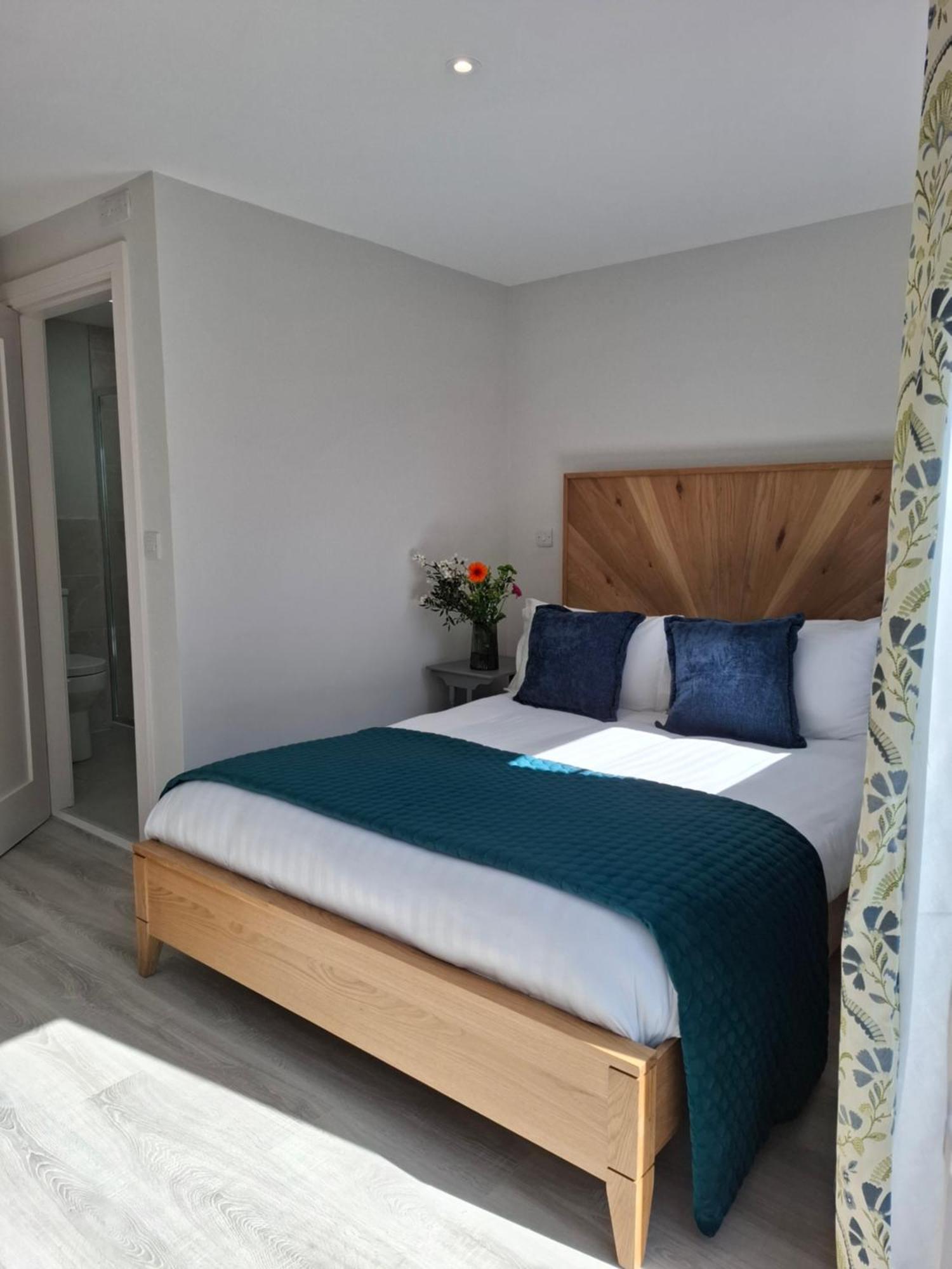 Granville House Apartments And Garden Suites Ballyferriter Εξωτερικό φωτογραφία