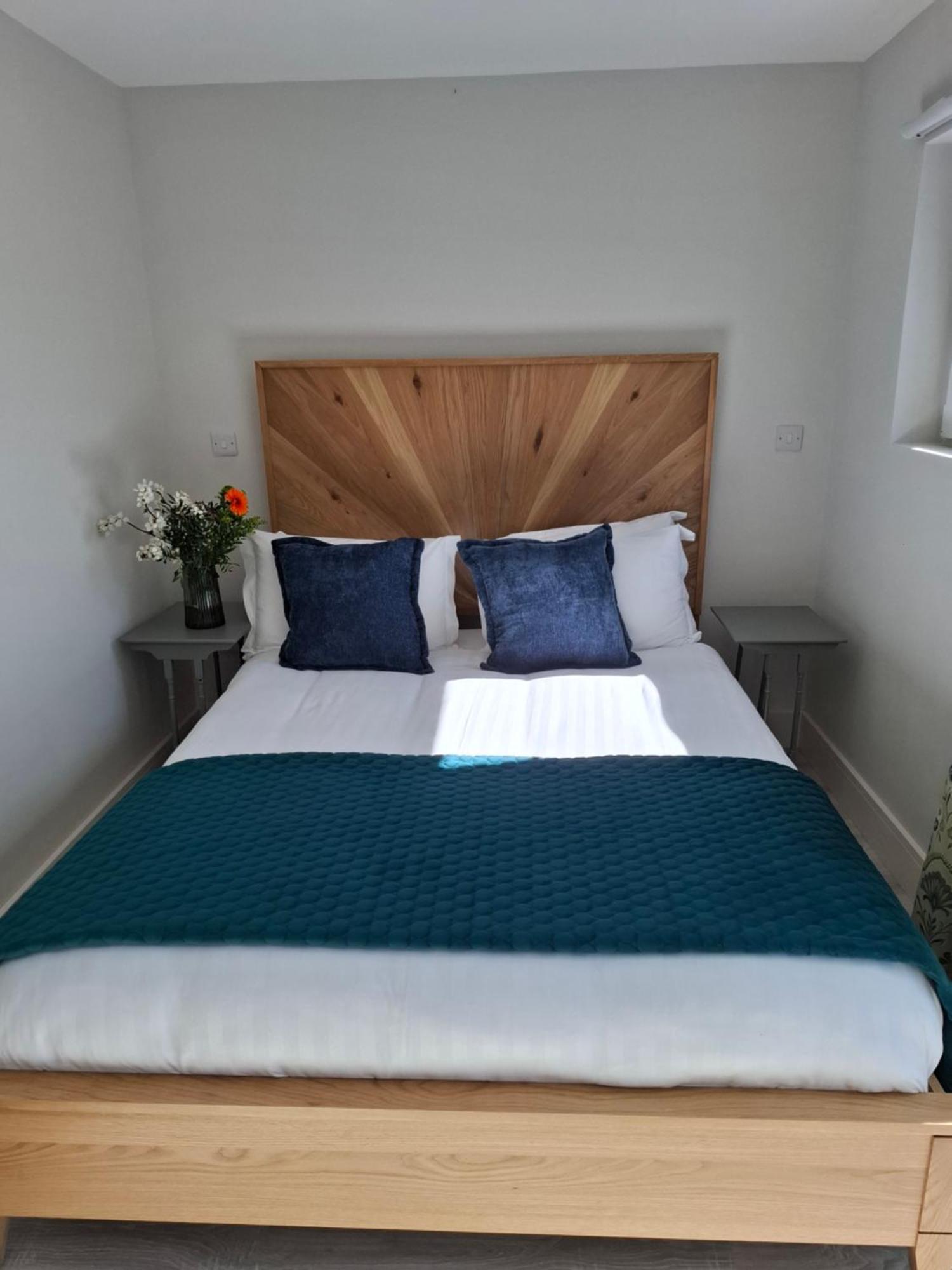 Granville House Apartments And Garden Suites Ballyferriter Εξωτερικό φωτογραφία